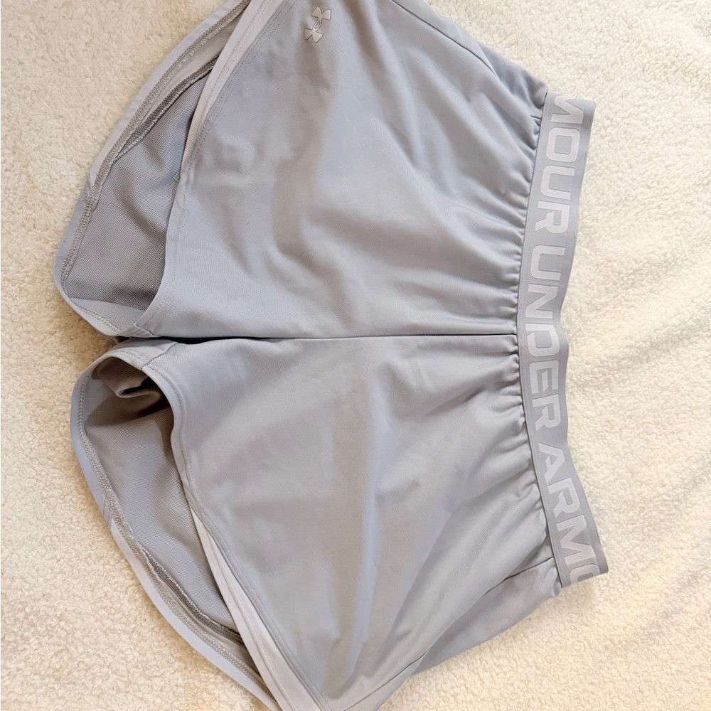 Under Armour Gray Athletic Shorts Moisture-Wicking Performance